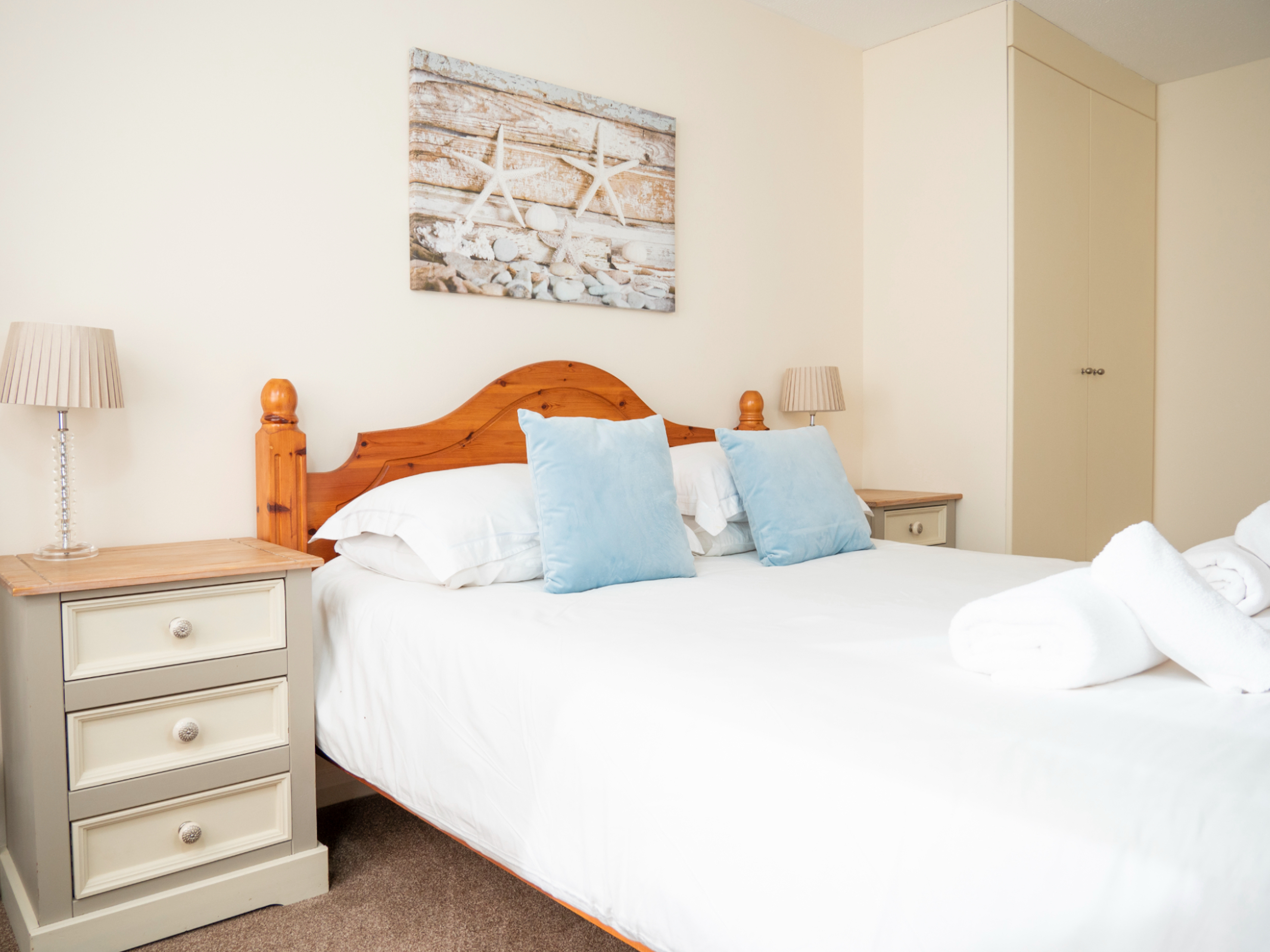 Ellingham Apartments at Bordeaux - Sark– Sunday Arrival