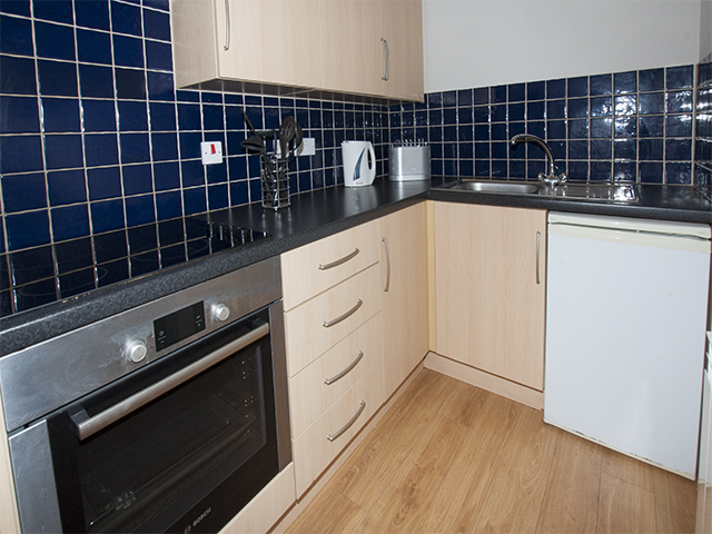 Fully equipped separate kitchen