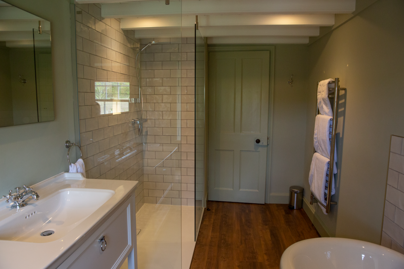 Master bedroom en-suite bathroom - view of shower