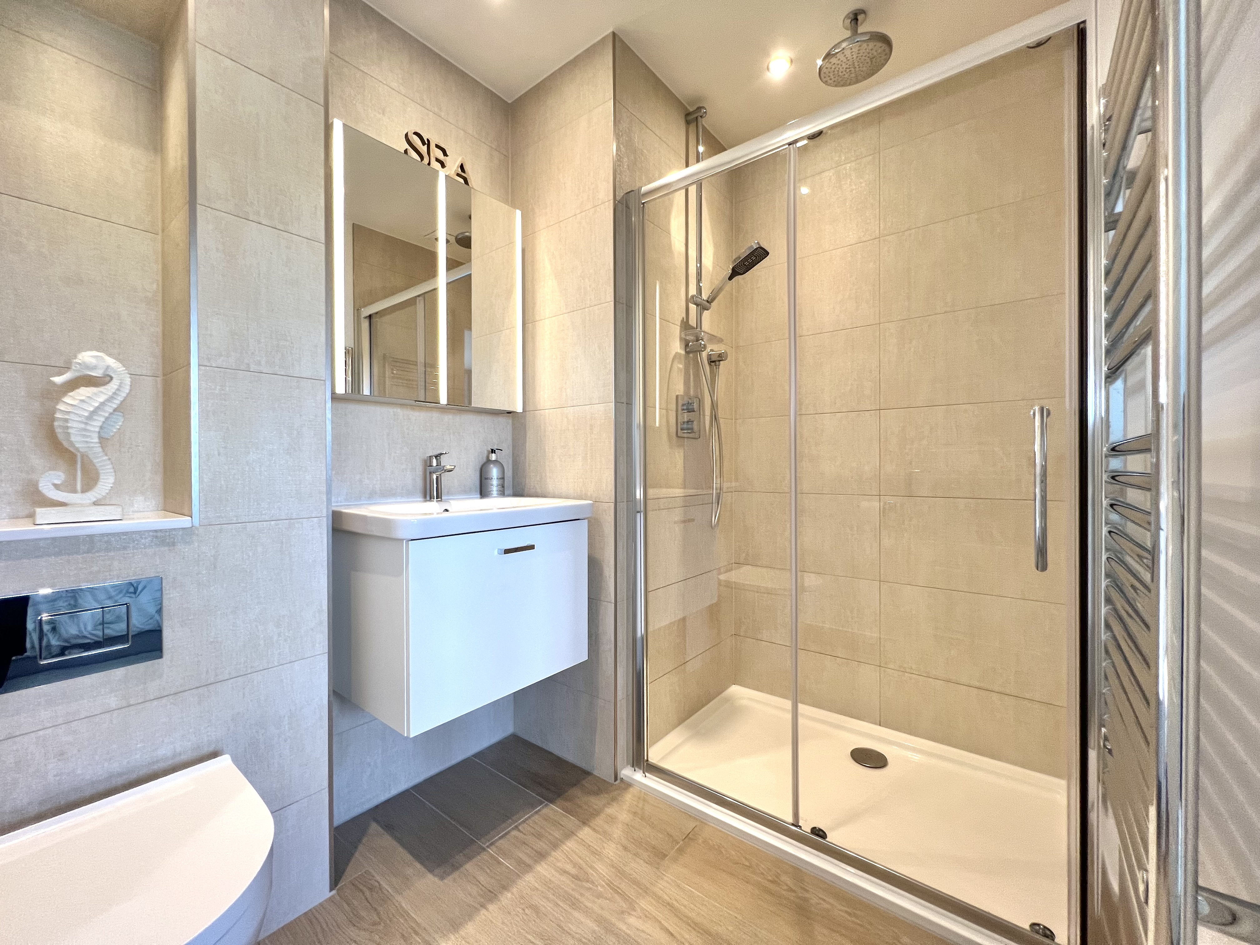 Master Ensuite Bathroom