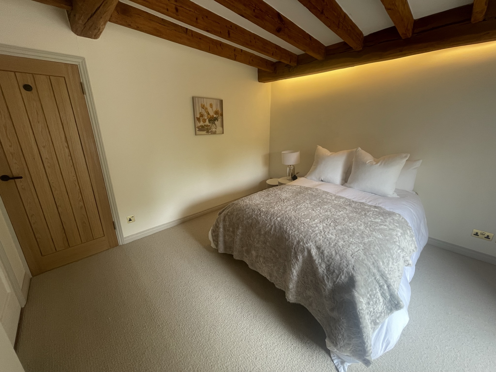 Spacious ground floor bedroom with double bed