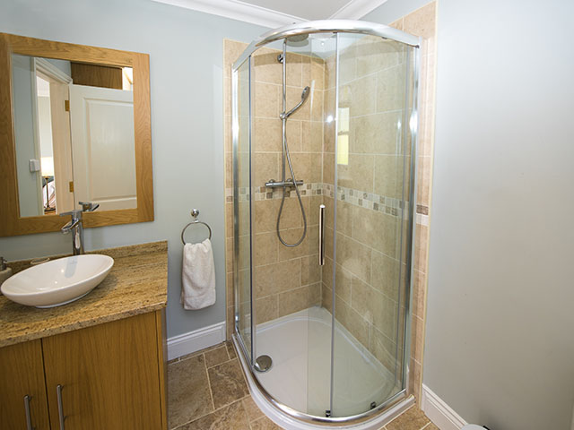 Shower room en-suite to master bedroom