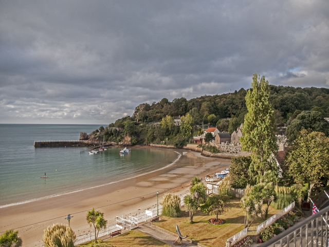 The very popular beautiful St Brelade's Bay is the nearby